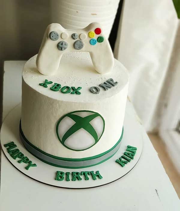 کیک تولد طرح دسته پلی استیشن